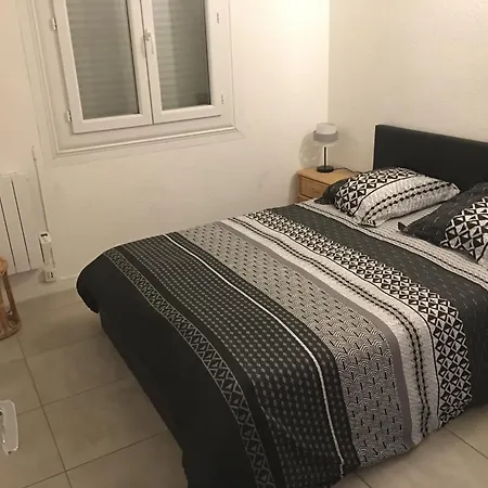 Eden Roc Apartment